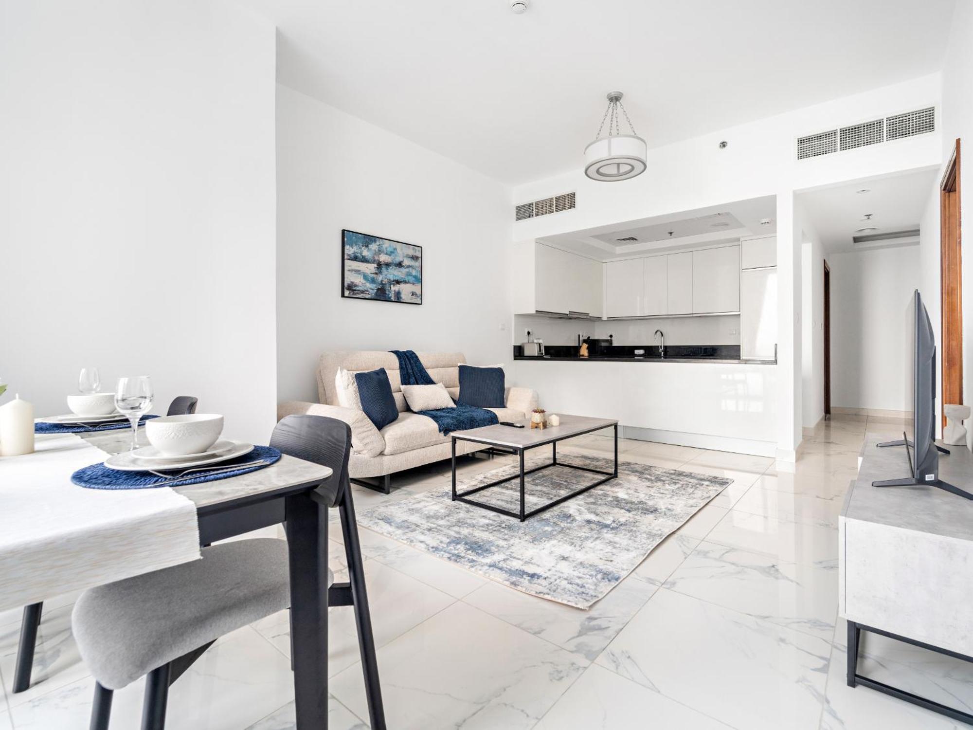 Stylish 1-bdr With View Noura Tower-23 Dubai
